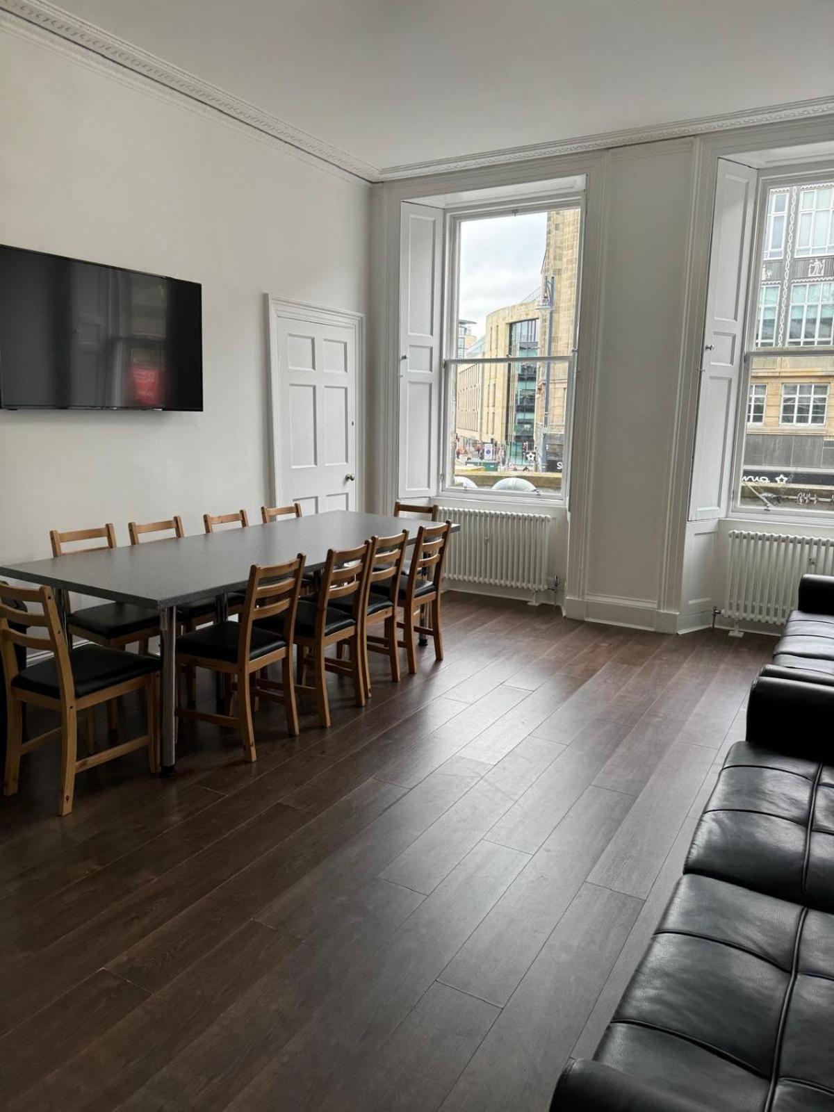 Apartment Lothian Rd *
