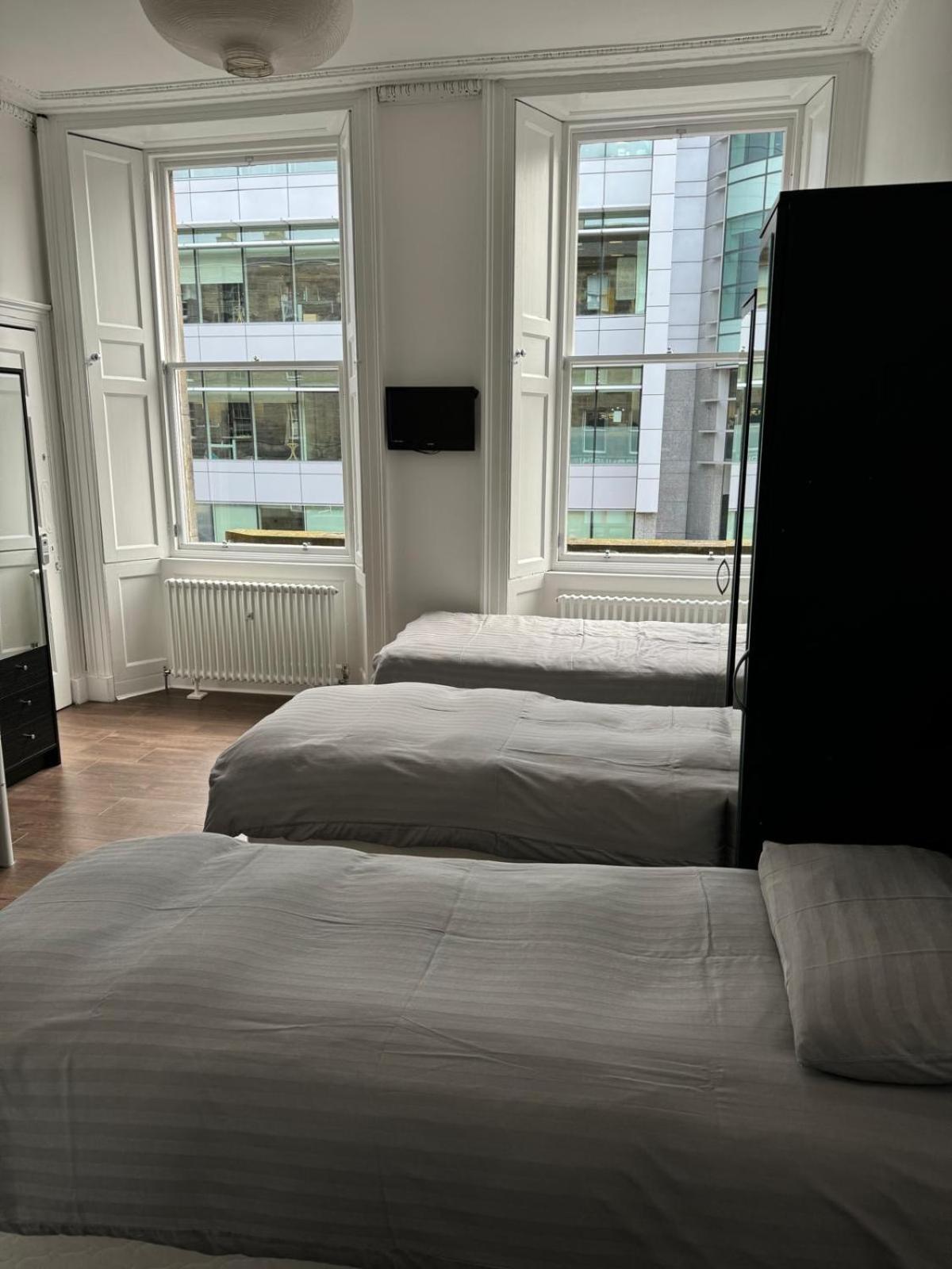 Lothian Rd Apartment Edinburgh